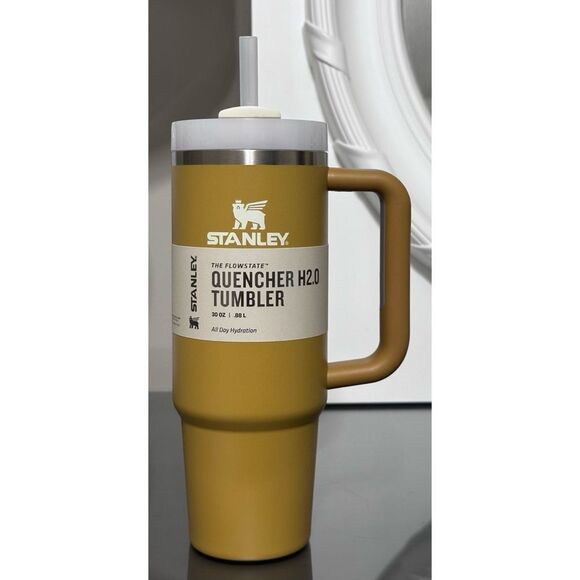 Stanley Quencher H2.0 FlowState Tumbler 30oz, YARROW YELLOW - Picture 1 of 4